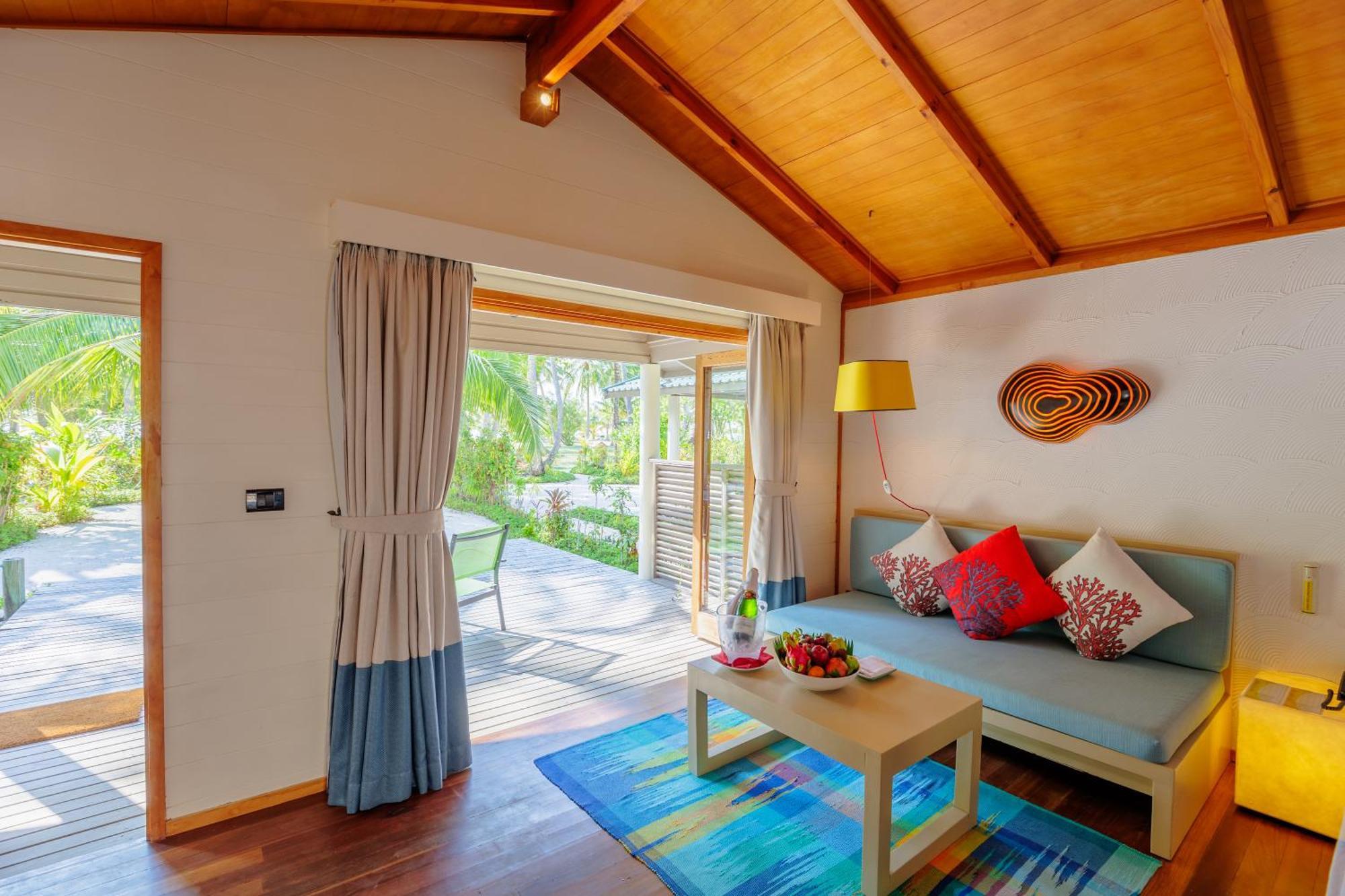 Meeru Maldives Resort Island Dhiffushi Camera foto A beach villa at the resort