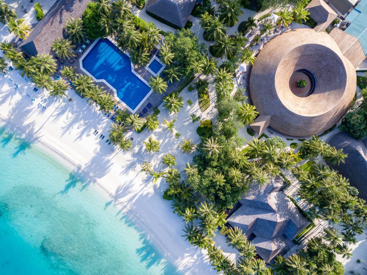 Meeru Maldives Resort Island Dhiffushi Esterno foto Aerial view of the resort